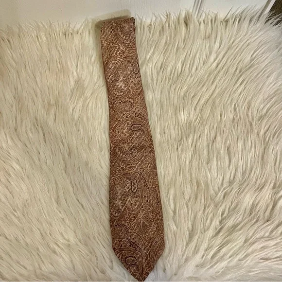 Oscar de la Renta Paisley Tie - Picture 1 of 7